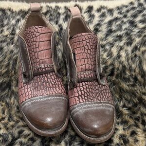 Freebird by Steven; Mabel Pink and Brown Women's Shoes